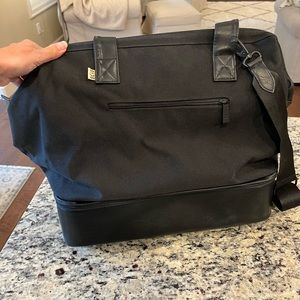 Beis’ The Convertible Beis Mini Weekender in Black gently used